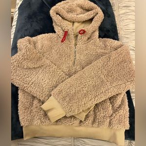 Lululemon oh so half zip Sherpa.  Size 6.